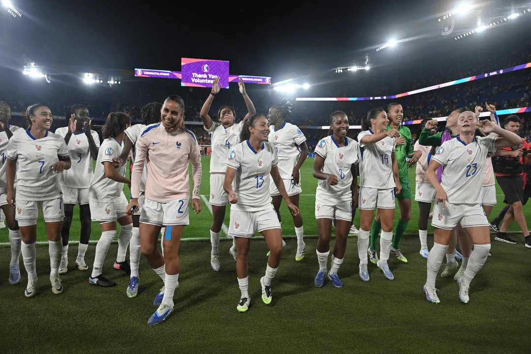 السيدات الفرنسيات تتأهلن لنصف نهائي أمم أوروبا بعد الفوز الكبير