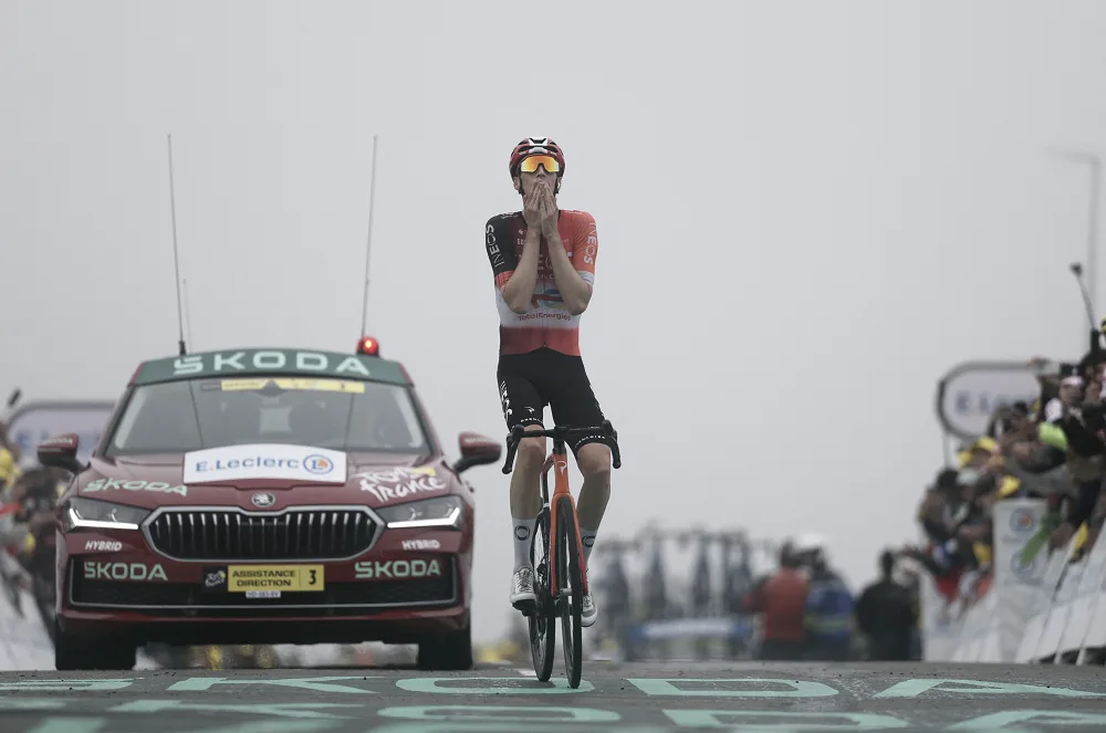 الهولندي أرينسمان يتصدر المرحلة 14 في طواف فرنسا