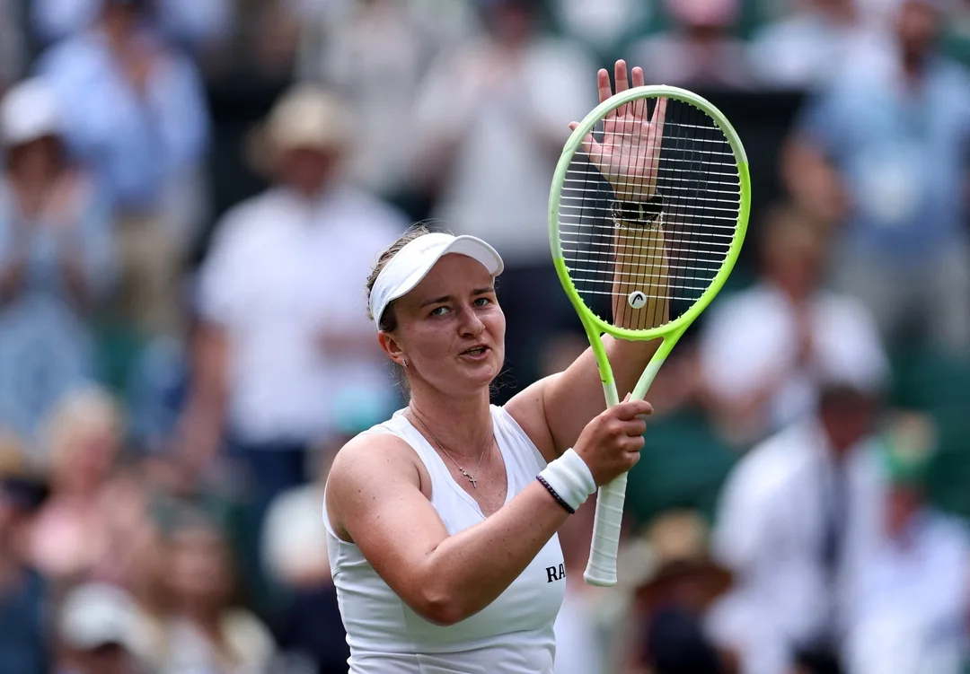 باربورا كريتشيكوفا تستمر في الدفاع عن لقبها بنجاح بعد تأهلها للدور الثالث في ويمبلدون