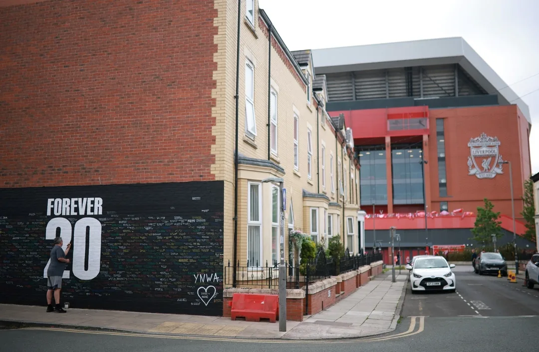 تخصيص جدار قرب ملعب "أنفيلد" لتكريم ذكرى ديوغو جوتا