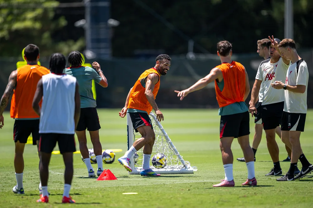 تدريب ليفربول المفتوح في تشيبا قبل لقاء يوكوهاما