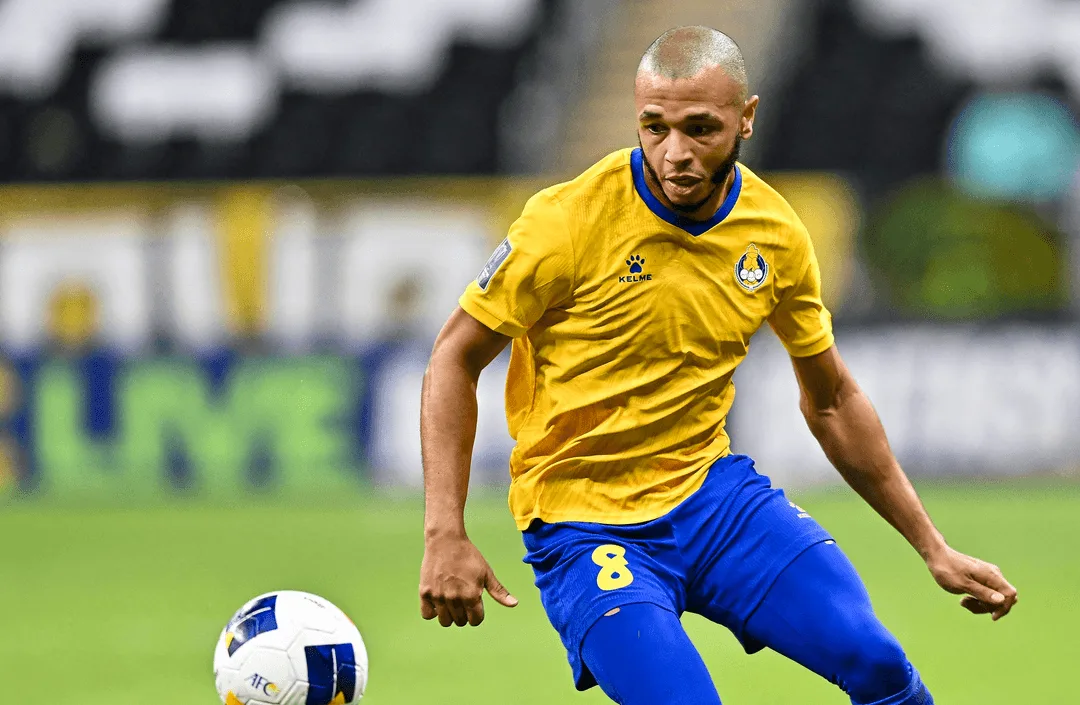 تزايد حضور لاعبي الجزائر في الدوريات العربية مقابل أوروبا