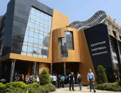 تشكيل لجنة لمتابعة المحترفين المصريين في الخارج