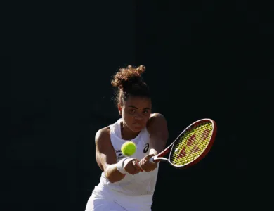 جازمين باوليني تخرج من بطولة ويمبلدون بعد خسارتها أمام كاميلا راخيموفا