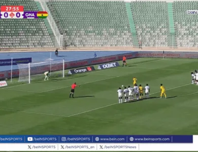 جنوب أفريقيا تبدأ مشوار الدفاع عن اللقب بفوز على غانا