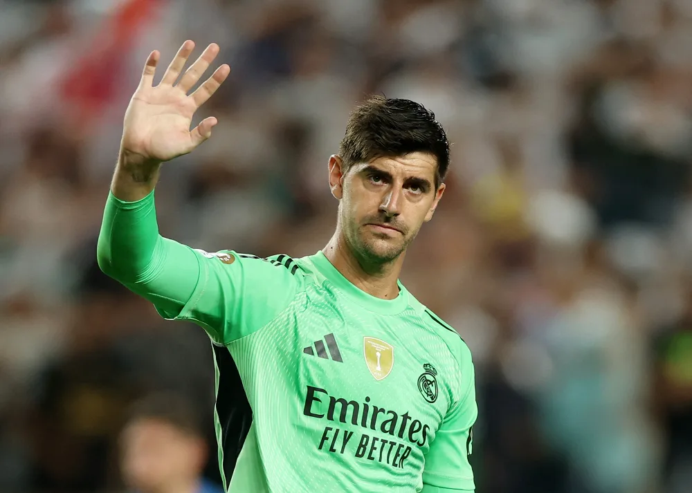 رفض تأجيل مباراة ريال مدريد الافتتاحية في الدوري الإسباني