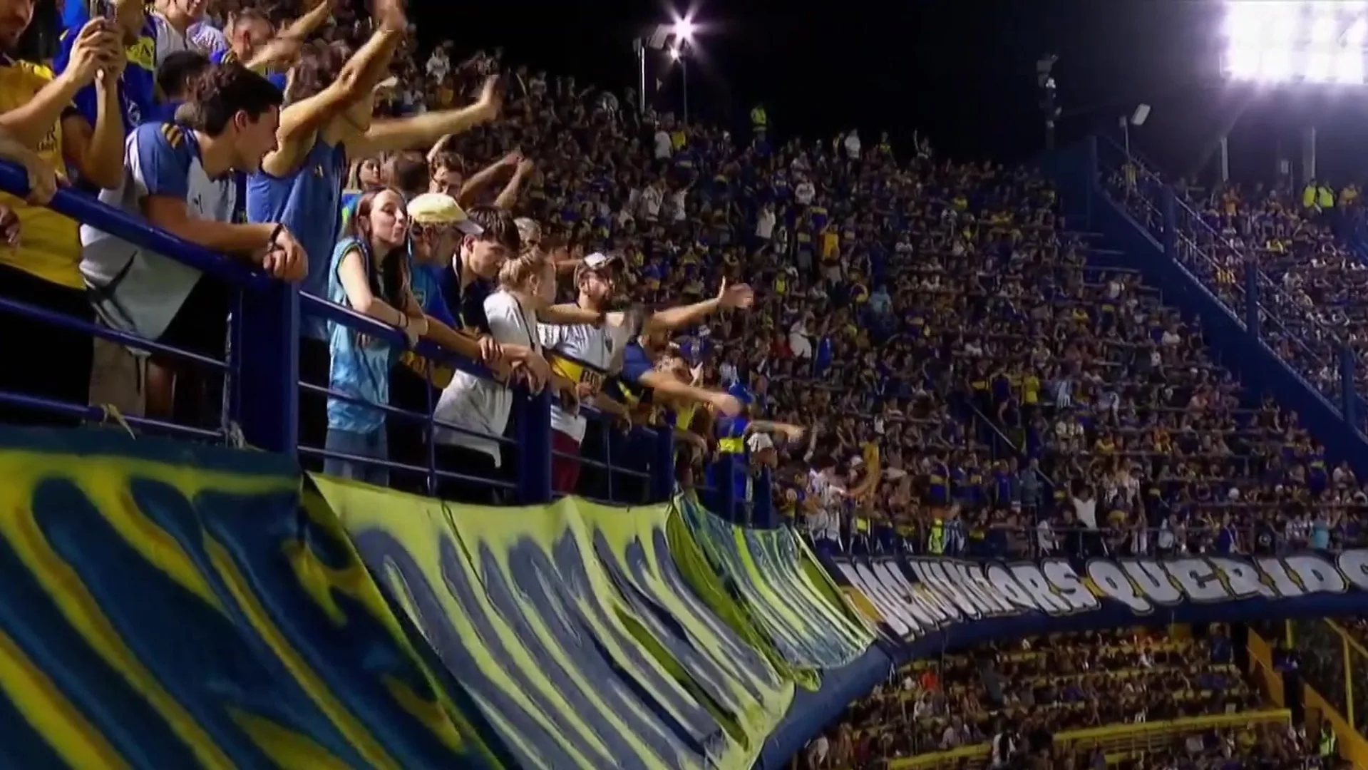 رفع الحظر عن جماهير الأندية الزائرة في الأرجنتين بعد 12 عاماً