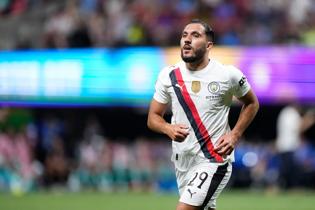 ريان شرقي يشرح أسباب انضمامه لمانشستر سيتي بحماس