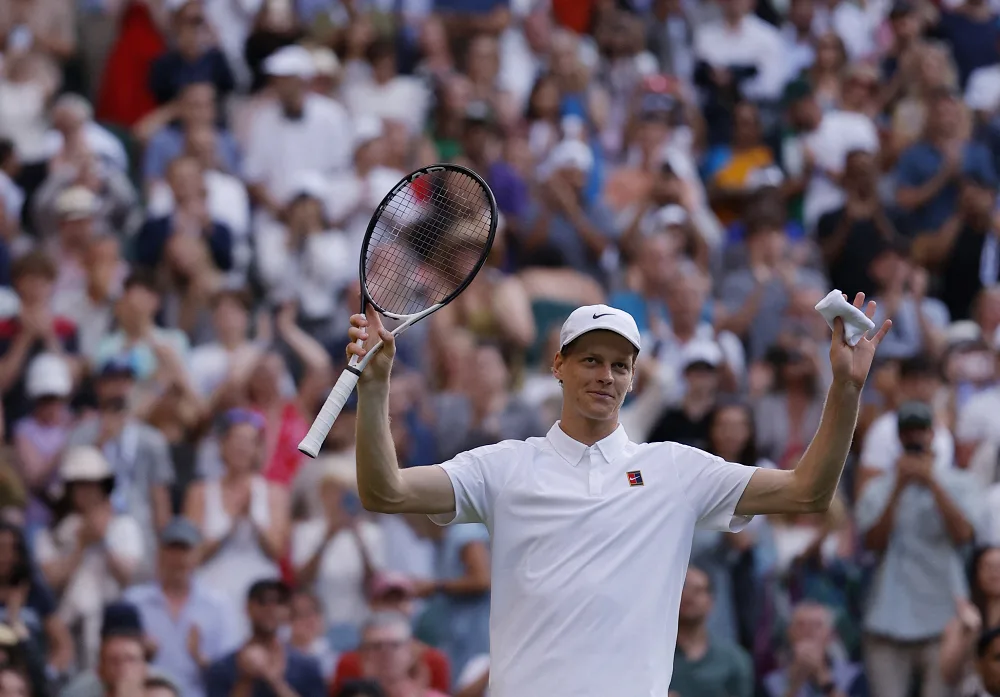 عبور سهل للإيطالي سينر أمام فوكيتش