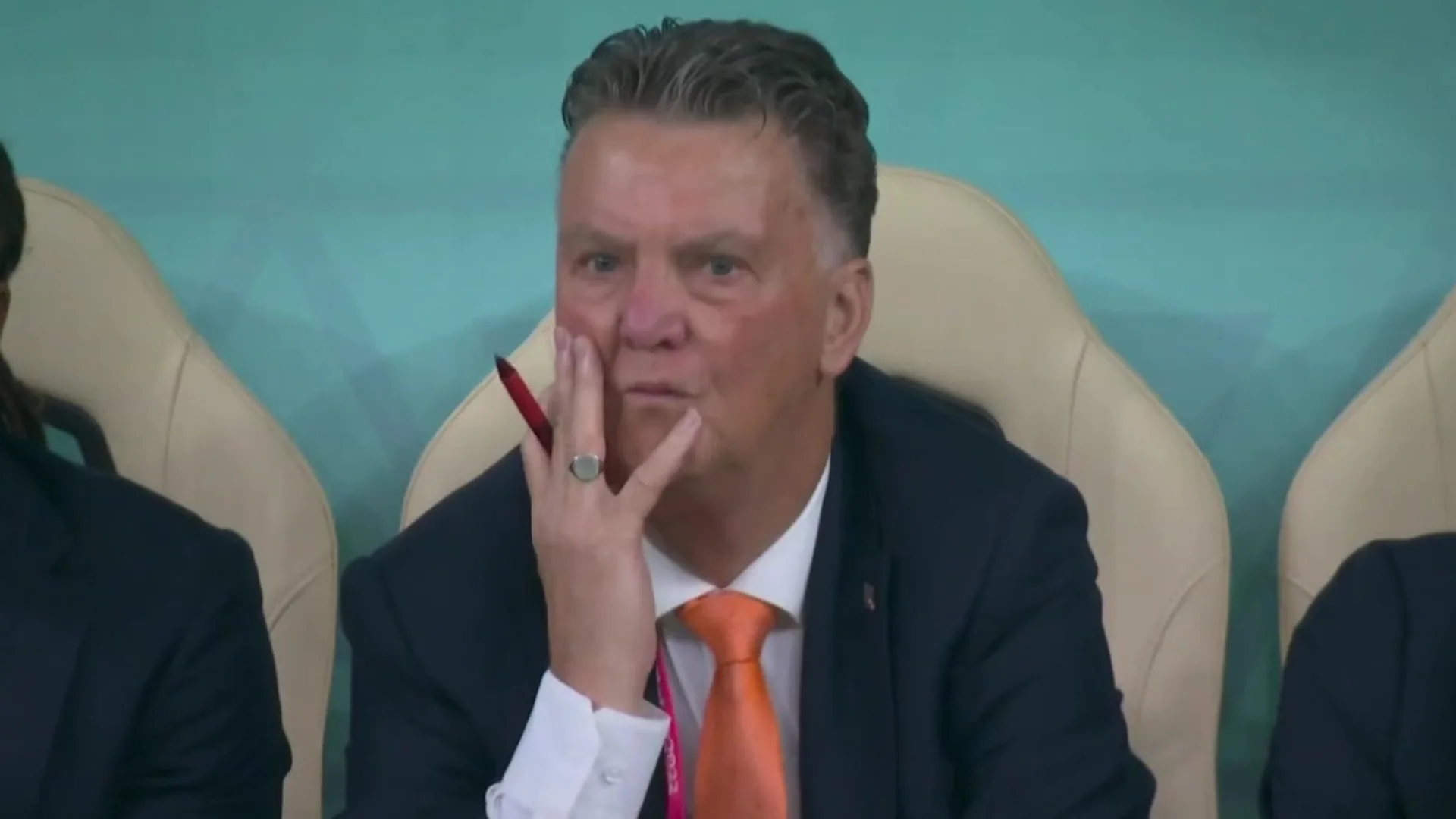 فان خال يتعافى بالكامل من مرض السرطان