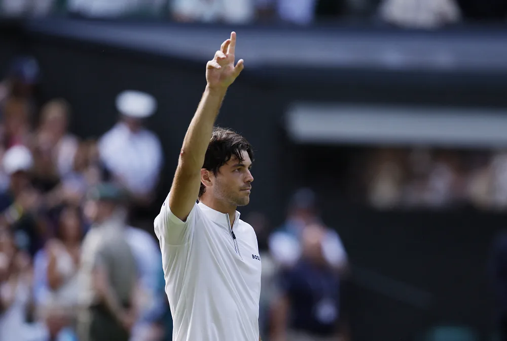 فريتز يتأهل لدور 4 في ويمبلدون بعد الفوز على دافيدوفيتش