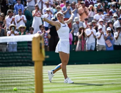 لورا سيغموند تفاجئ ماديسون كيز في ويمبلدون