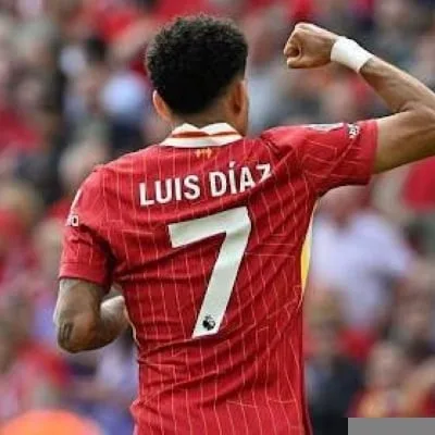 ليفربول يعلن: دياز ليس للبيع وسط اهتمام بايرن وبرشلونة.