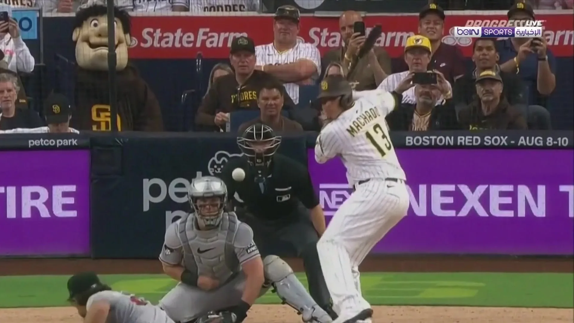 ماني ماتشادو يحقق الضربة رقم 2000 في مسيرته!