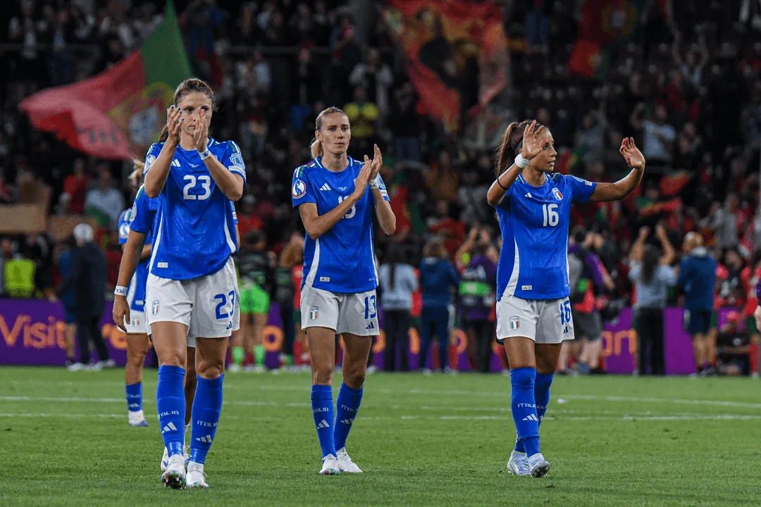 مباراة هامة بين إيطاليا وإسبانيا في يورو السيدات