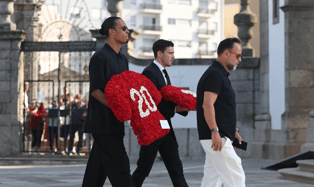 وداع مؤثر لجثمان ديوغو جوتا وأخيه أندريه