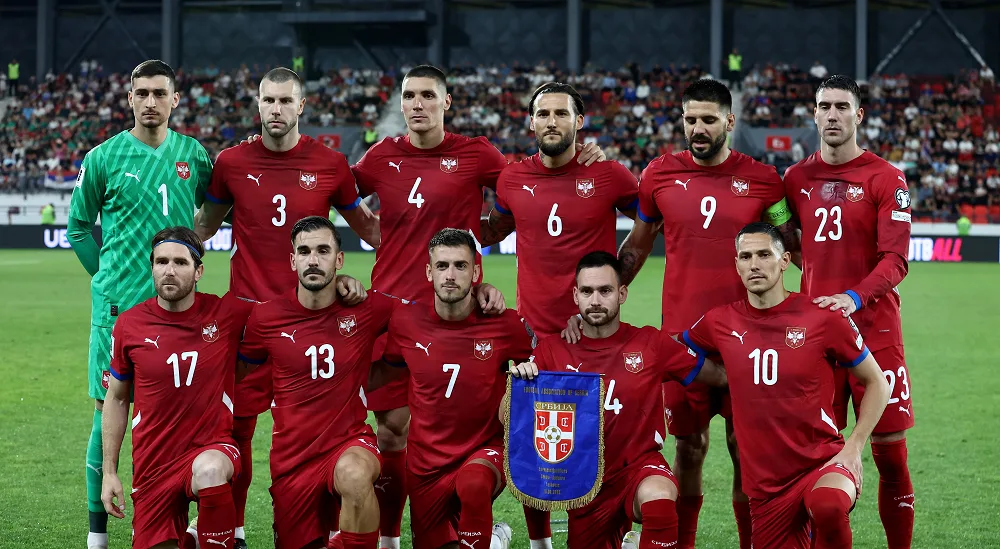 يويفا يعاقب المنتخب الصربي بإغلاق جزئي للملعب!