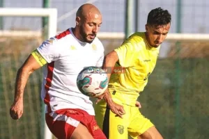 الوداد الرياضي يحقق فوزًا مثيرًا على المغرب الفاسي في مباراة ودية (2-1)