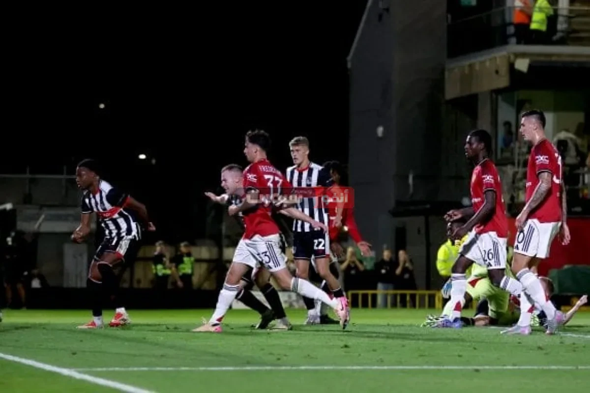 مفاجأة مدوية غريمسبي تاون يطيح بمانشستر يونايتد بركلات الترجيح ماراثونية في كأس رابطة المحترفين