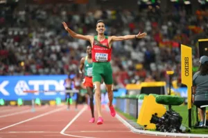 بث مباشر سباق سفيان البقالي في نهائي بطولة العالم ل3000 متر موانع بطوكيو