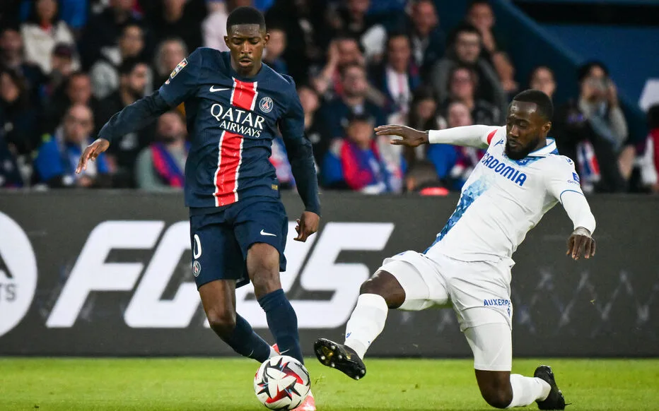 تعرف على معلق مباراة باريس سان جيرمان وأوكسير في الدوري الفرنسي