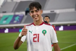 من هو ياسر زبيري سيرة ذاتية ويكيبيديا