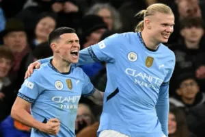 مانشستر سيتي يفوز على هدرسفيلد تاون بثنائية في كأس رابطة المحترفين