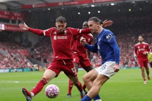 ليفربول يهزم إيفرتون في ديربي الميرسيسايد