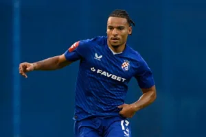 دينامو زغرب يهزم فنربخشة بثلاثية في دوري أوروبا