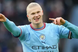 هالاند يقود سيتي للفوز على يونايتد بثلاثية نظيفة