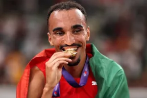 المغربي إسحاق نادر يحقق ذهبية 1500 متر للبرتغال في طوكيو 2025