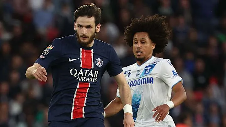 القنوات المفتوحة الناقلة لمباراة باريس سان جيرمان وأوكسير في الدوري الفرنسي