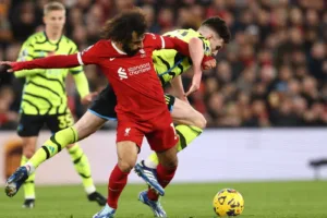 تعرف على معلق مباراة ليفربول وبيرنلي في الدوري الإنجليزي الممتاز