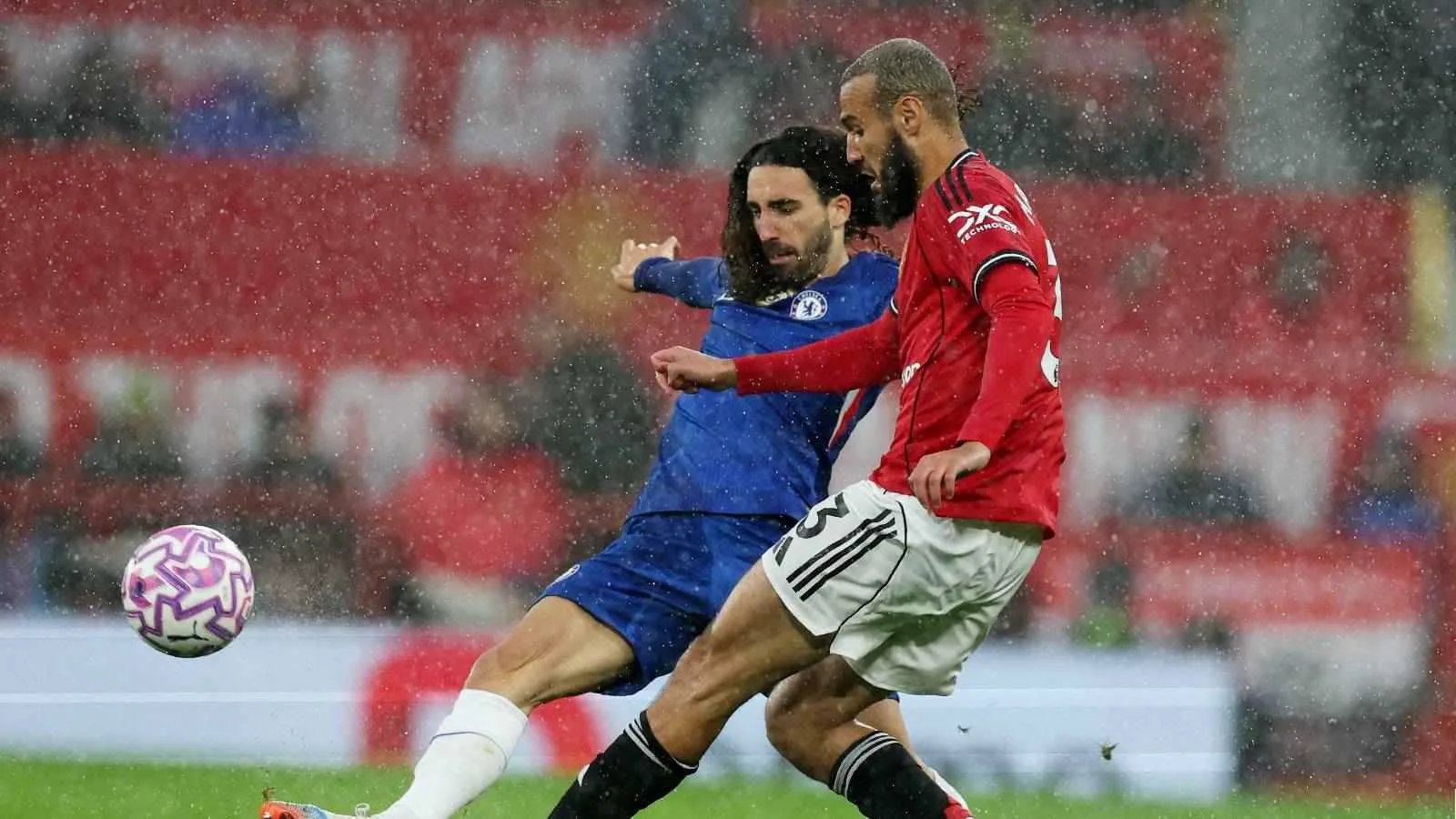 مان يونايتد يتنفس الصعداء بانتصاره على تشيلسي