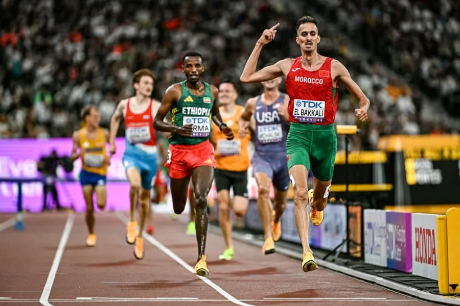 القنوات المفتوحة الناقلة لسباق سفيان البقالي ببطولة العالم ل33000 متر موانع .