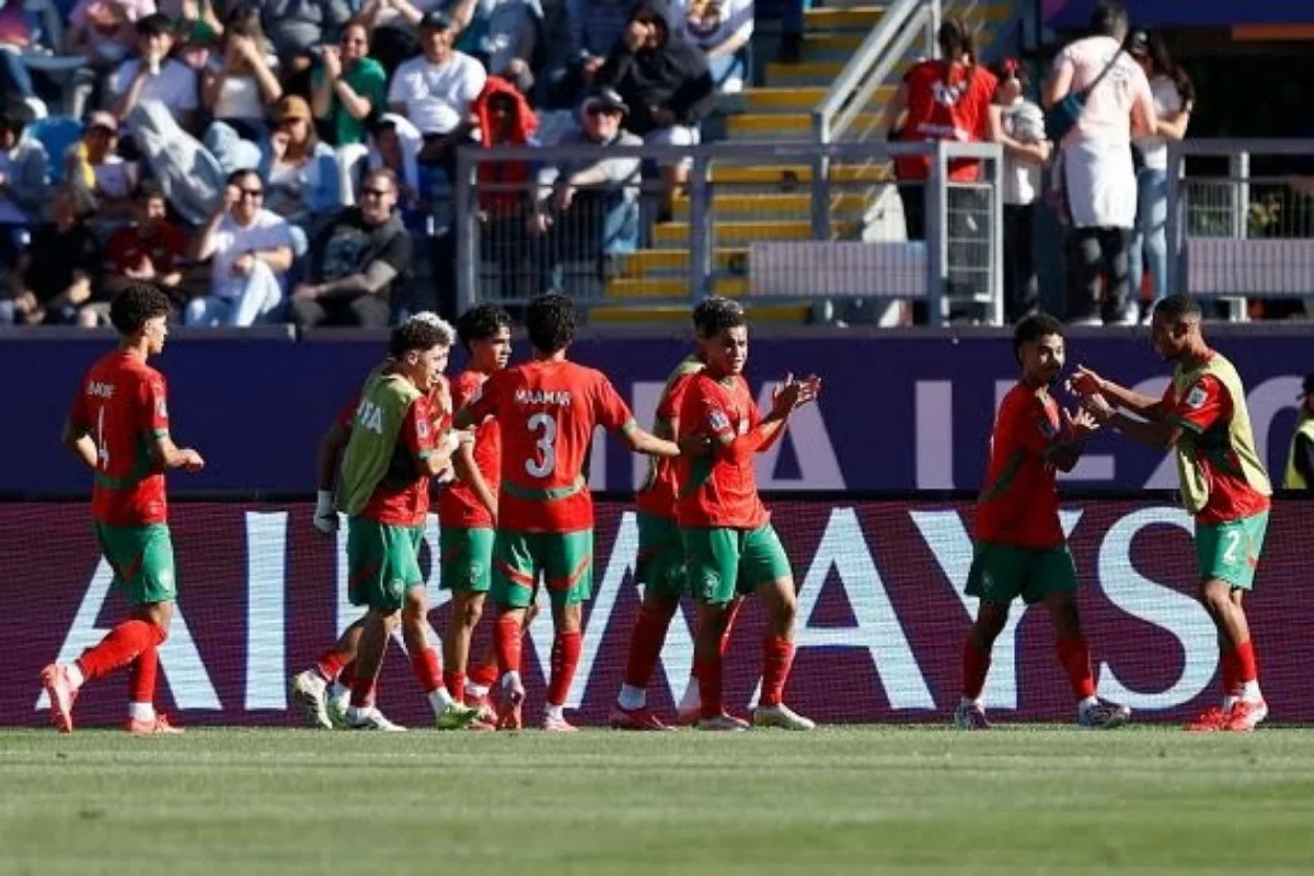 img 20251012 234027 (1200 x 800 pixel)