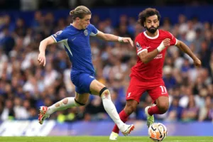 القنوات المفتوحة الناقلة لمباراة تشيلسي وليفربول في الدوري الإنجليزي الممتاز