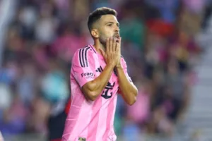 جوردي ألبا يعلن اعتزاله كرة القدم رسميًا بنهاية الموسم الجاري في خبر هزّ عالم كرة القدم