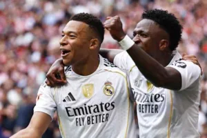 ريال مدريد يعتلي صدارة الليجا بفوز ثمين على فياريال