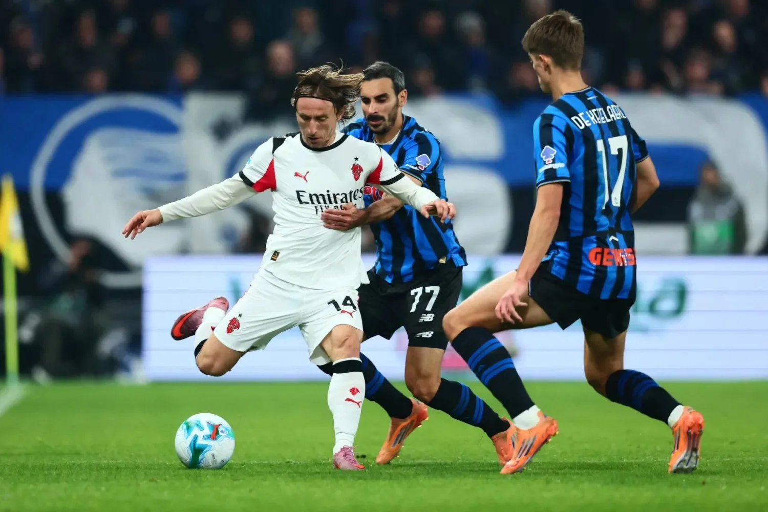 ميلان يتعادل مع أتالانتا وترتيب الدوري الإيطالي