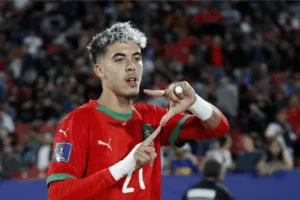 الركراكي يفاجئ المغاربة ويدرج ياسر الزابيري في اللائحة الأولية للمنتخب المغربي