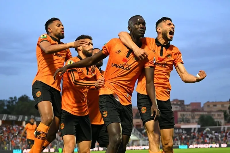 القنوات الناقلة لمباراة الأهلي طرابلس ونهضة بركان في دوري أبطال إفريقيا