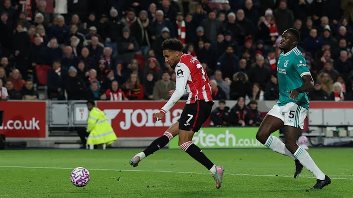 برينتفورد يصدم ليفربول