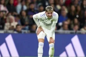 عاجل.. فالفيردي يخرج مصاباً من مباراة برشلونة ويثير القلق