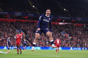 فيديو المغربي صهيب دريوش يسجل ثنائية ويقسو على رفاق محمد صلاح برباعية في دوري أبطال أوروبا