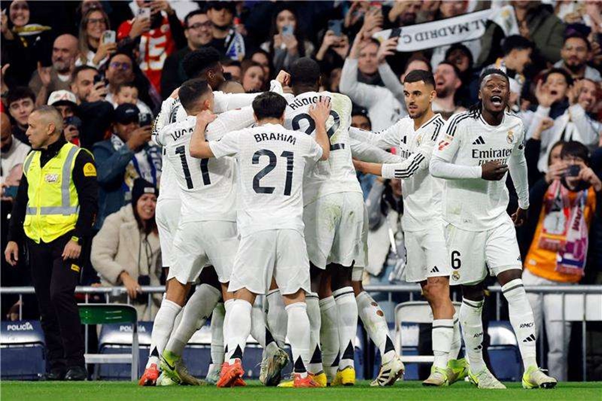 زلزال في سانتياغو برنابيو.. أربعة نجوم بارزين يخططون للرحيل من ريال مدريد