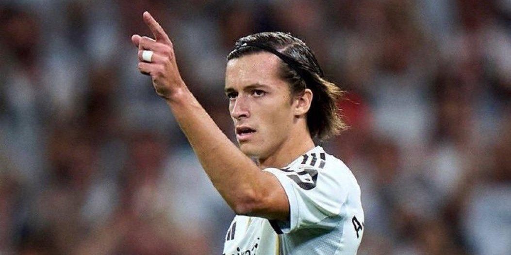 كاريراس يفجر برنابيو بصاروخية في الزاوية العليا.. أول أهدافه بقميص الملكي