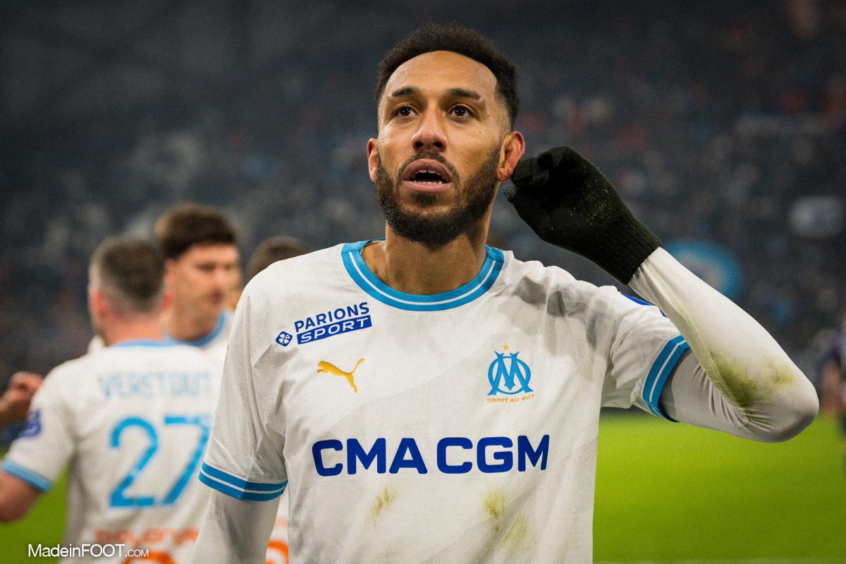 بعد حكيم زياش الوداد البيضاوي يستهدف تعاقد مع الهداف الغابوني بير أمريك أوباميانغ