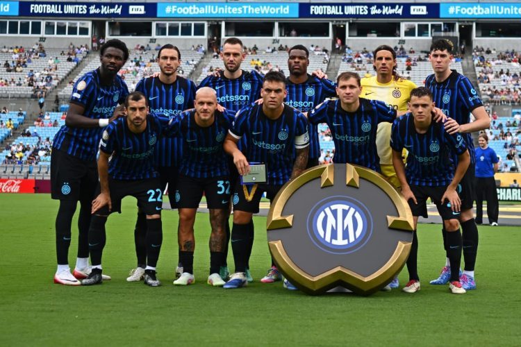 نتيجة مباراة إنتر ميلان وهيلاس فيرونا: فوز دراماتيكي للنيراتزوري 2-1 في الدوري الإيطالي