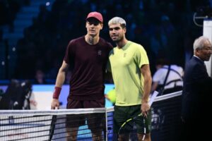 سينر يهزم ألكاراز ويحتفظ بلقب ATP Finals 2025